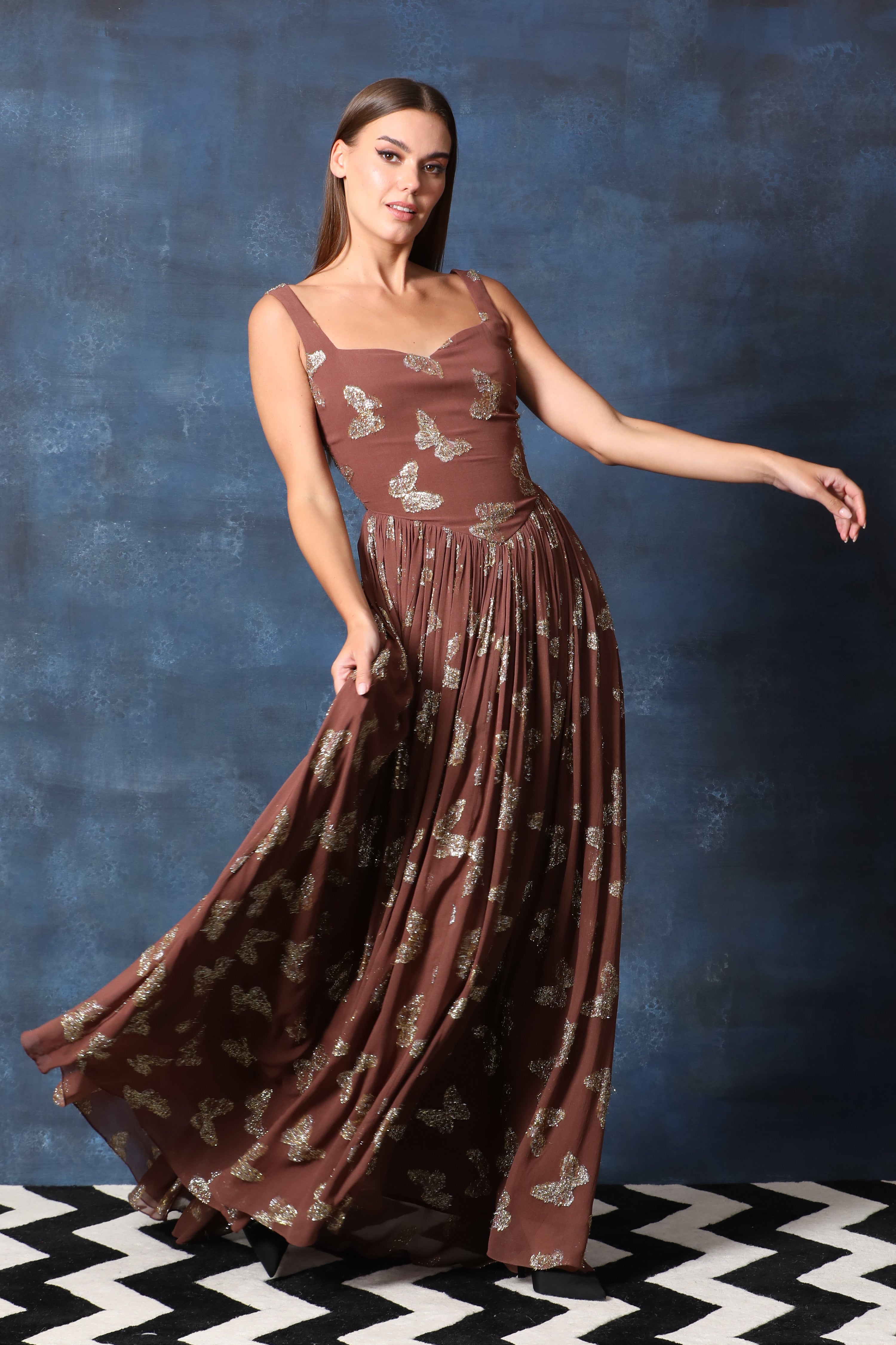 Mud Brown Sweetheart Neck Georgette Lurex Gown