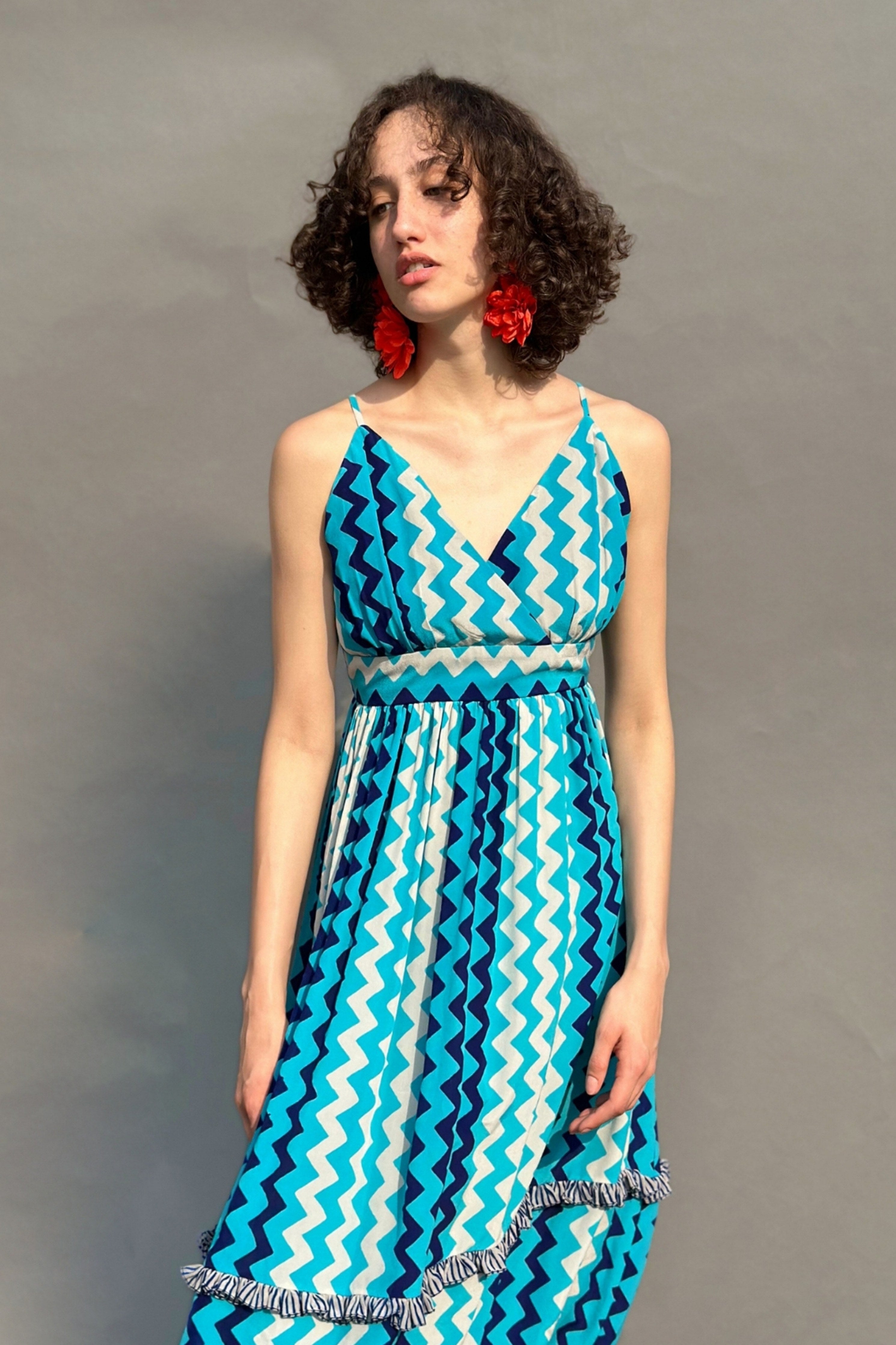 Blue Shaded Zigzag Stripes Print Chevron