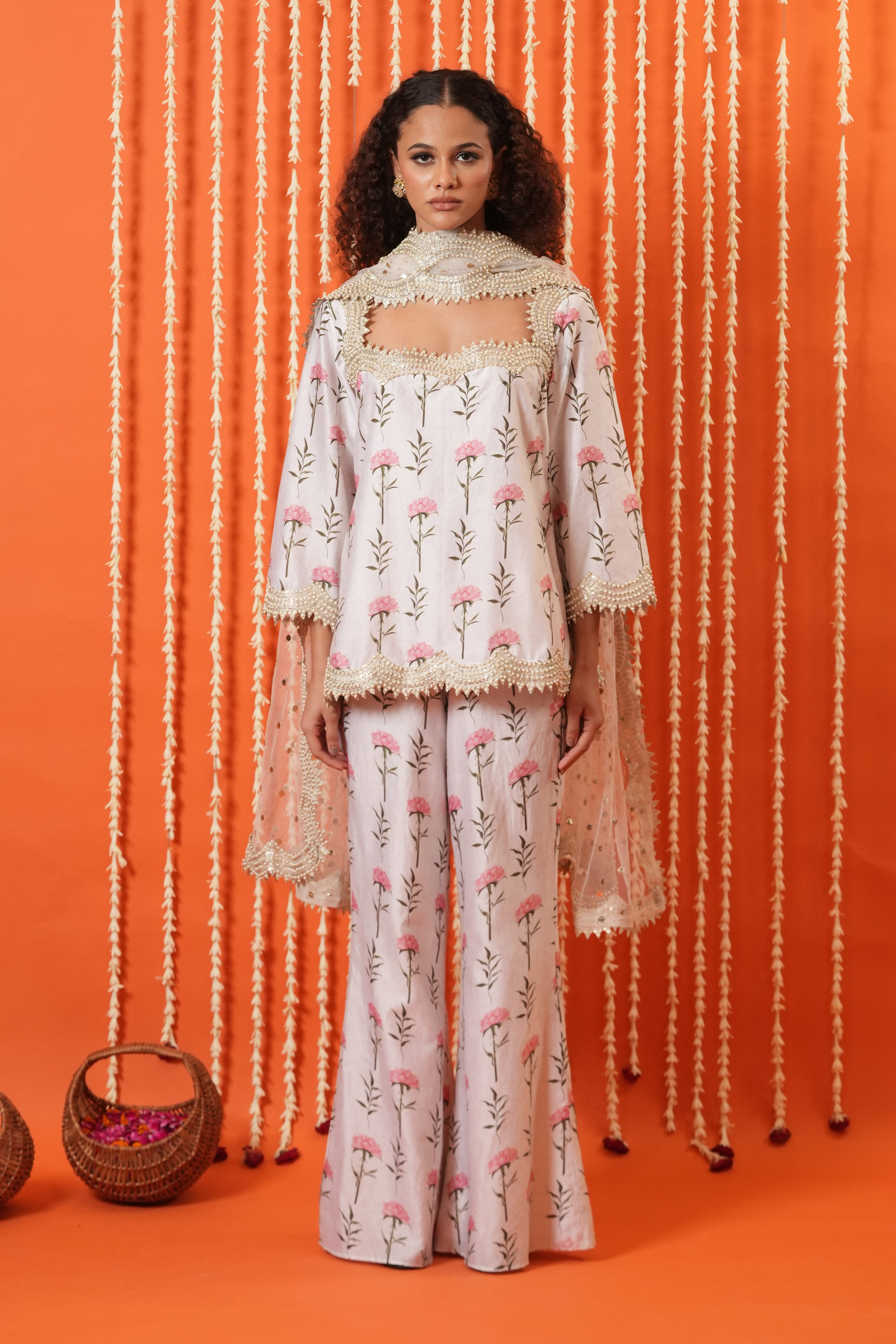 Queen Anne Neckline Kurta & Pants Set