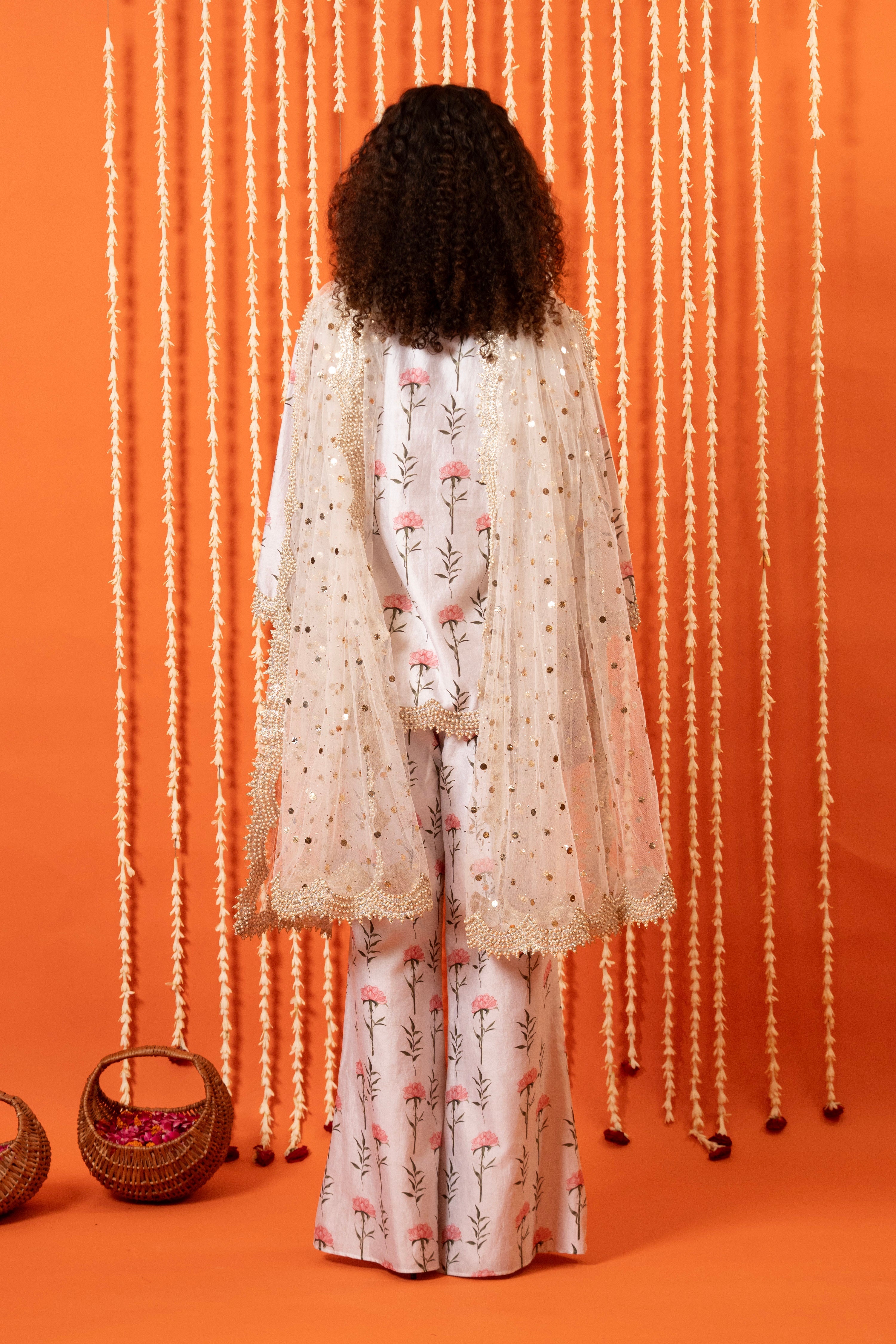 Queen Anne Neckline Kurta & Pants Set
