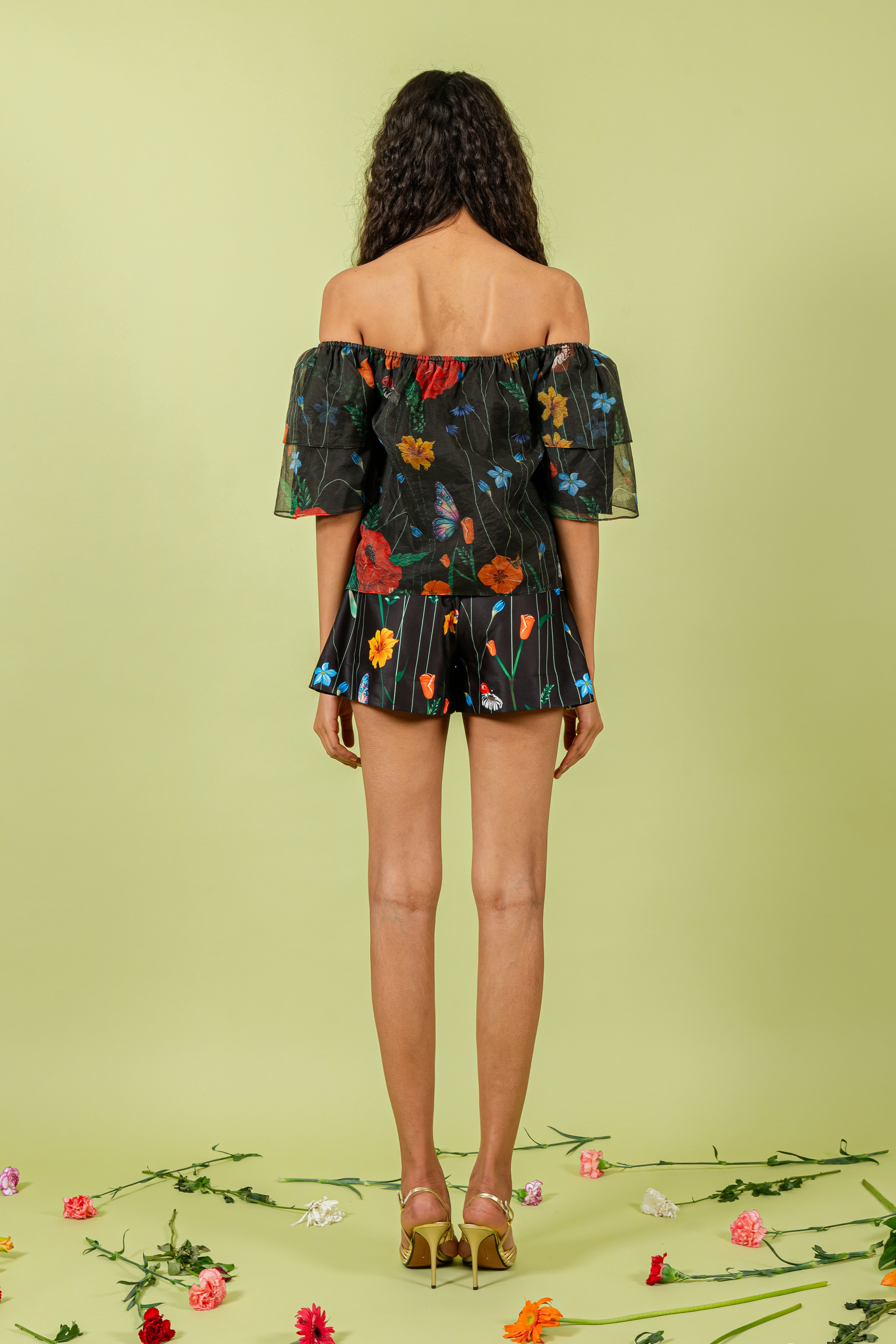Black Floral Off Shoulder Free Size Top & A Line Shorts Set
